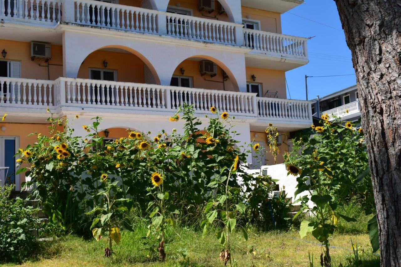 Red Sun Apartments Amoudi Exterior photo